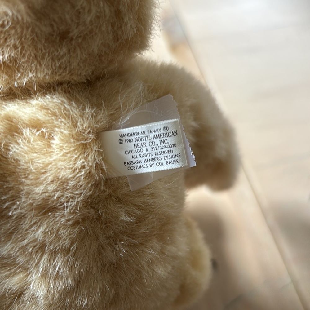 Muffy Vanderbear and Hoppy Vanderhare Collection - Picture 15 of 15
